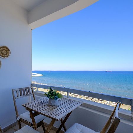 Lazuli Sea View Beachfront- Ap 61 Larnaca Eksteriør billede