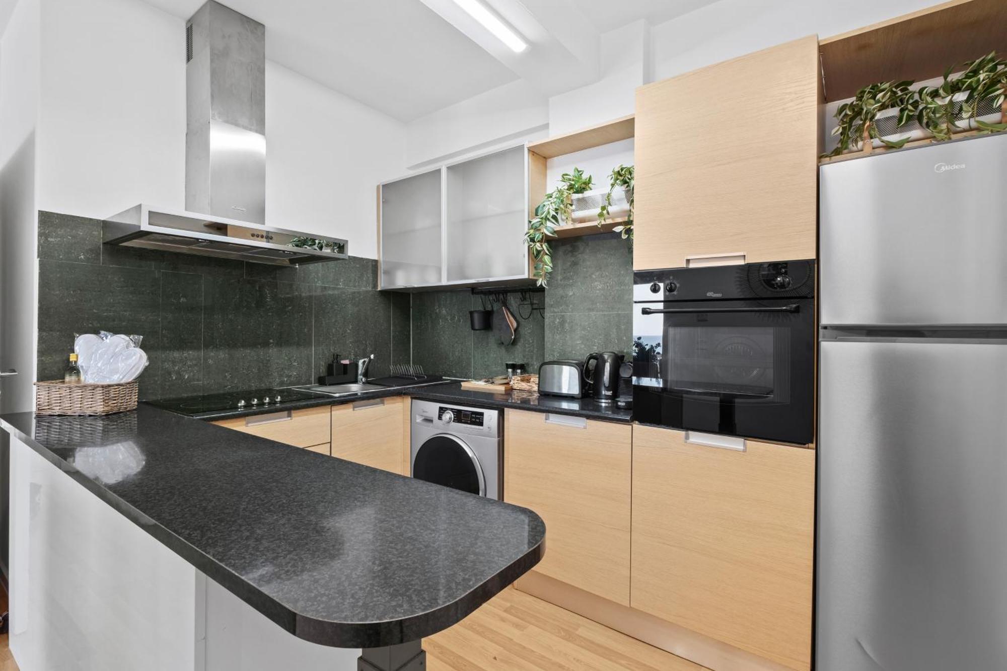 Lazuli Sea View Beachfront- Ap 61 Larnaca Eksteriør billede