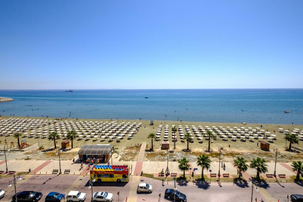 Lazuli Sea View Beachfront- Ap 61 Larnaca Eksteriør billede